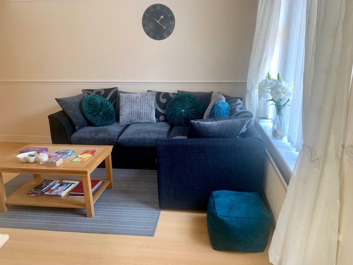 Be My Guest Liverpool - Ground Floor Apartment With Parking Bagian luar foto