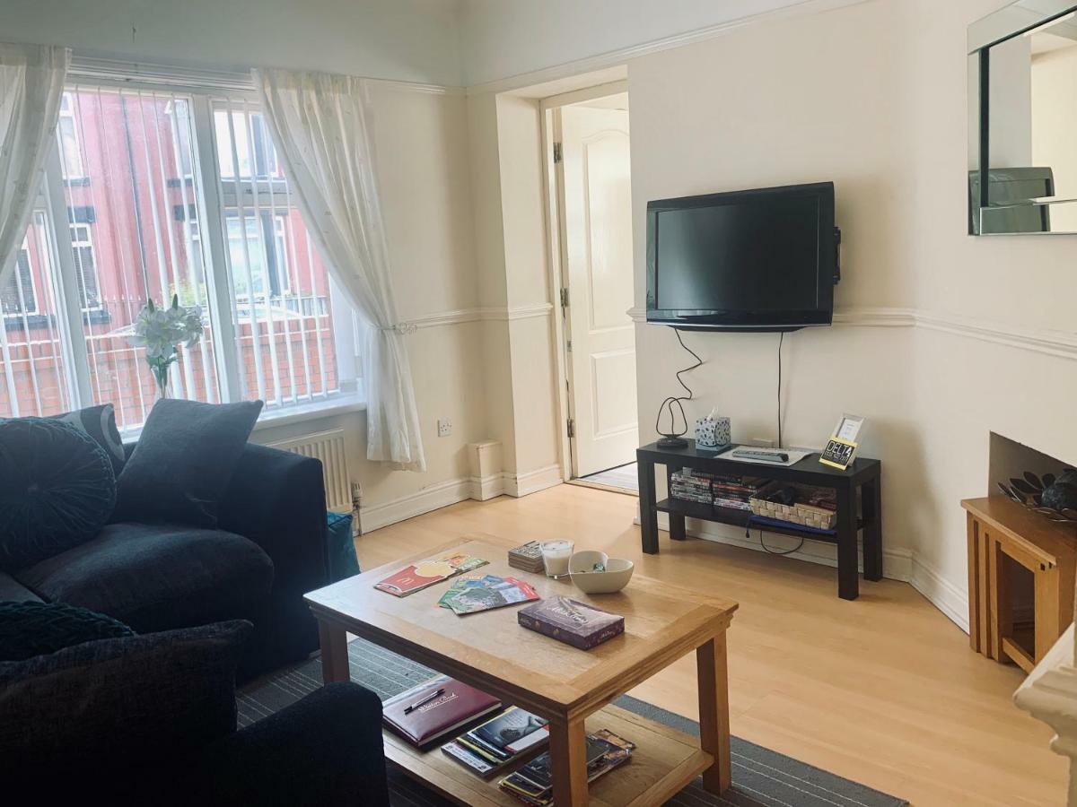 Be My Guest Liverpool - Ground Floor Apartment With Parking Bagian luar foto