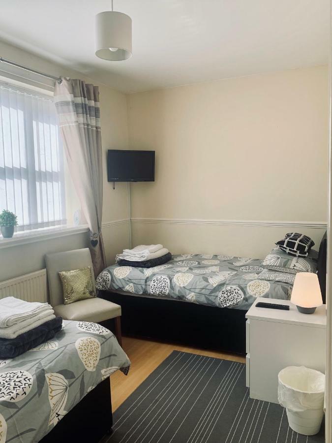 Be My Guest Liverpool - Ground Floor Apartment With Parking Bagian luar foto